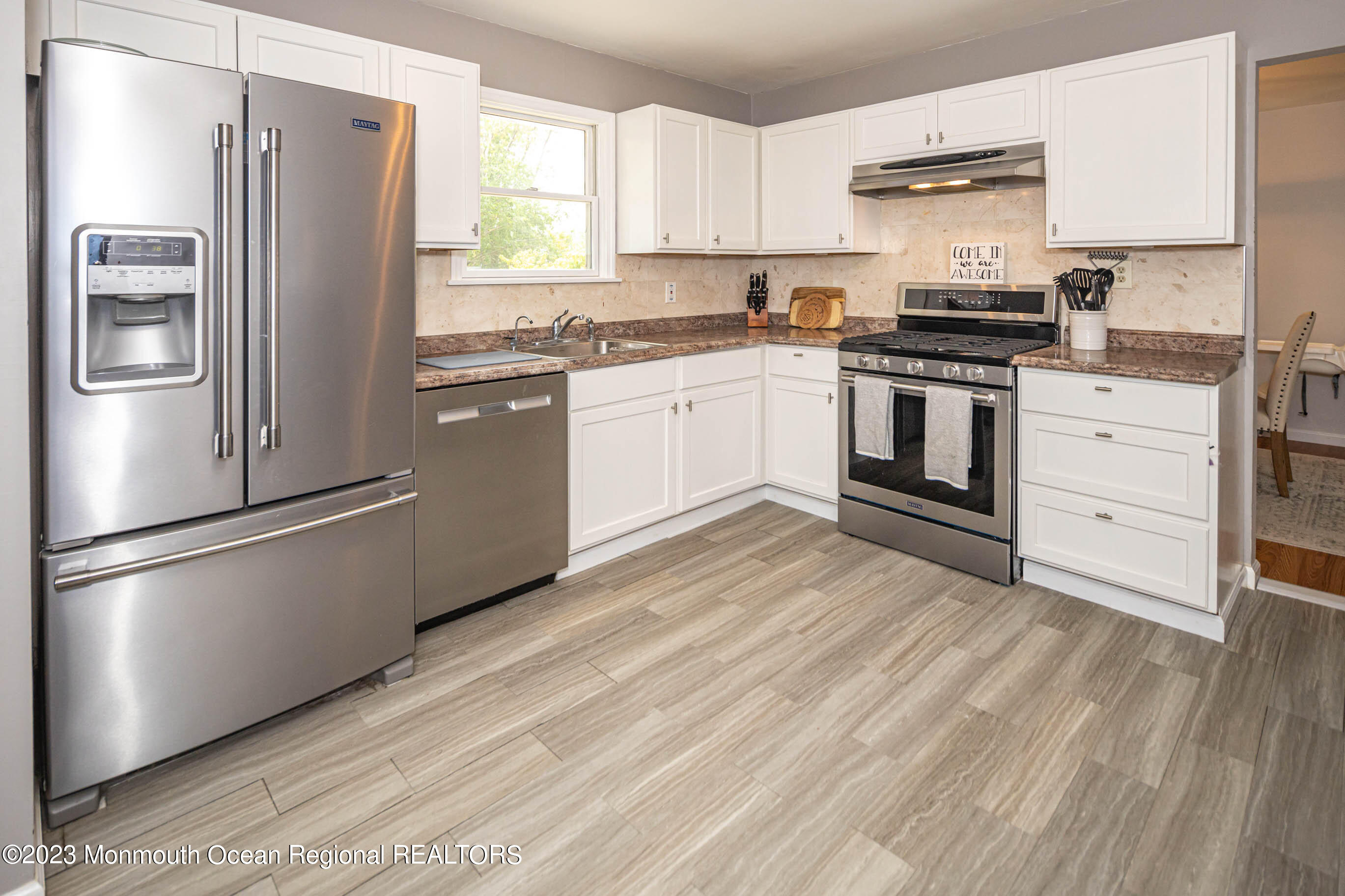 21 Lexington Road Howell, NJ 07731 - Photo 16 of 40 16_Kitchen