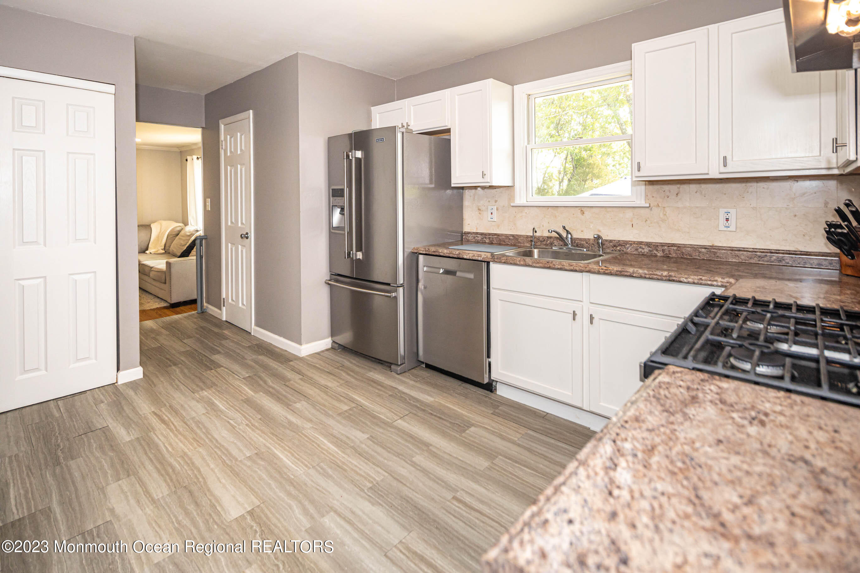 21 Lexington Road Howell, NJ 07731 - Photo 17 of 40 17_Kitchen-5