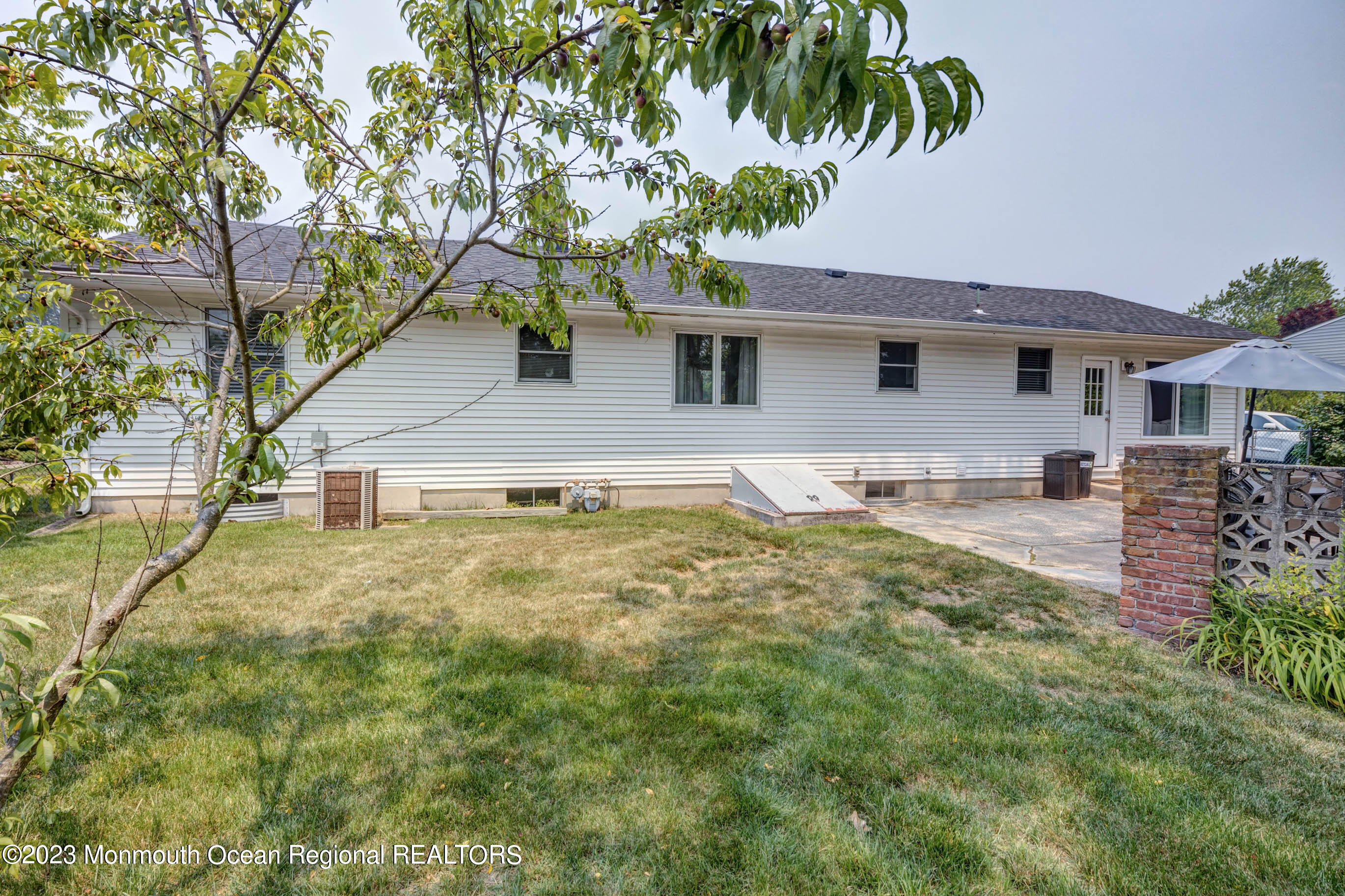 21 Lexington Road Howell, NJ 07731 - Photo 36 of 40 36_Close Back-2