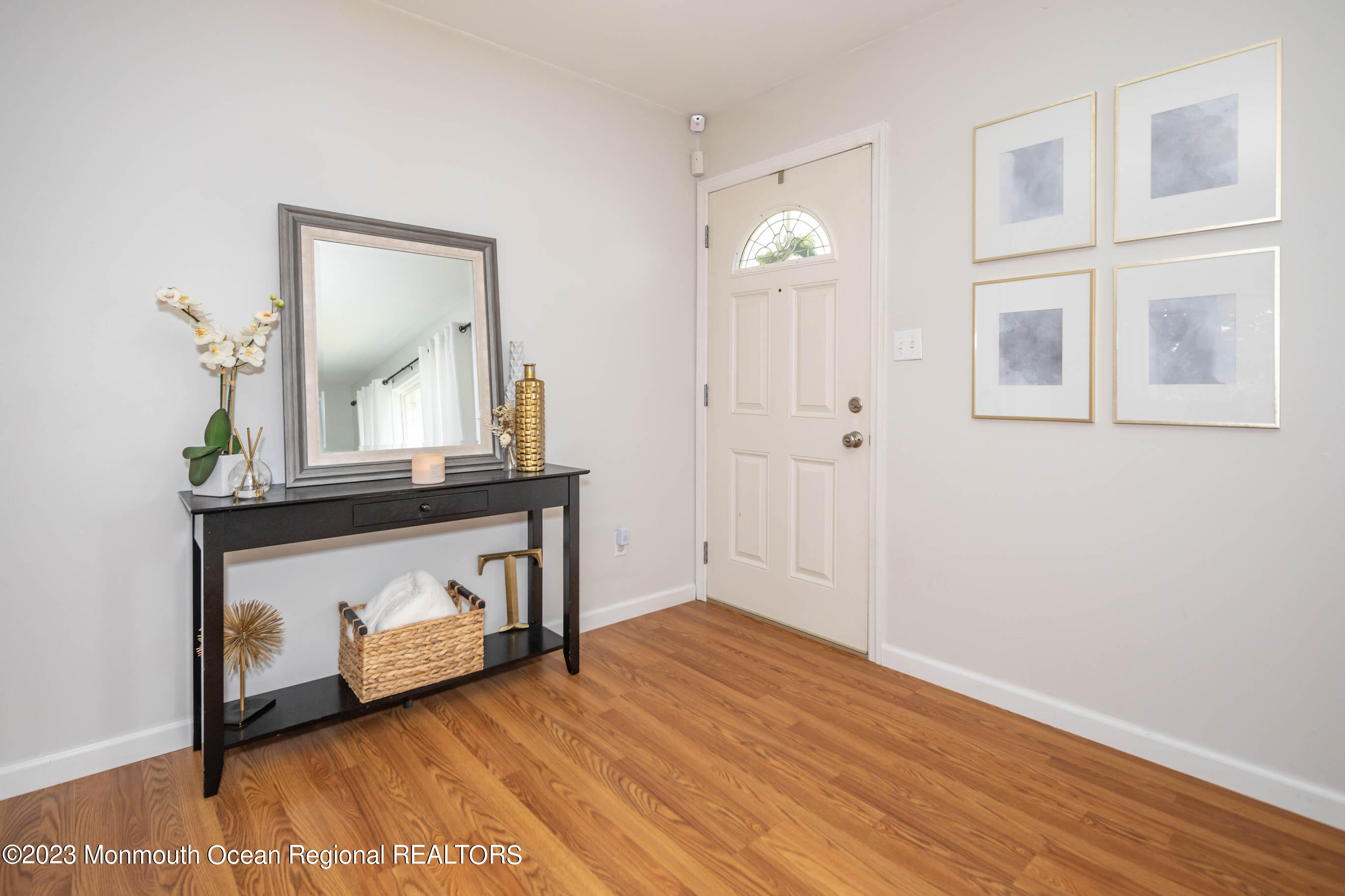21 Lexington Road Howell, NJ 07731 - Photo 5 of 40 05_Foyer