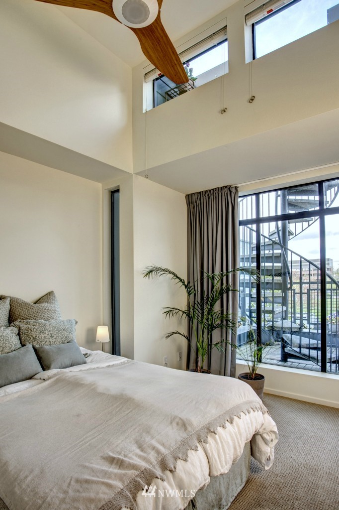 1810 11th Avenue, Unit A Seattle, WA 98122 - Photo 12 of 23
