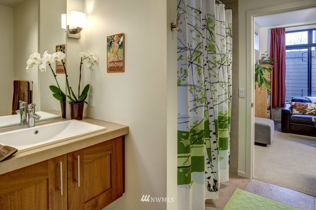 1810 11th Avenue, Unit A Seattle, WA 98122 - Photo 15 of 23
