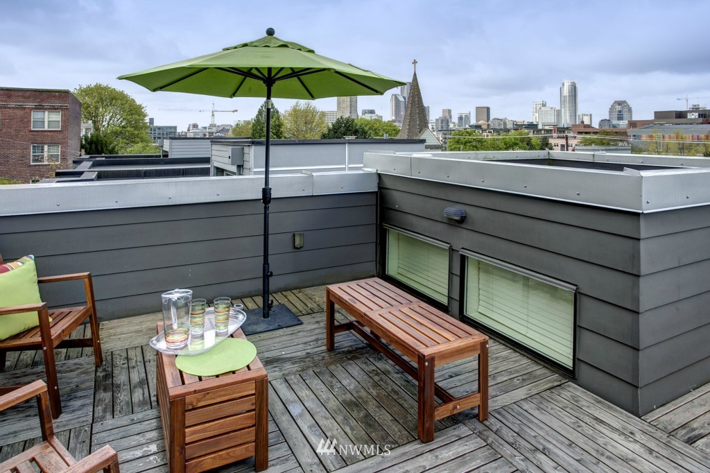1810 11th Avenue, Unit A Seattle, WA 98122 - Photo 18 of 23