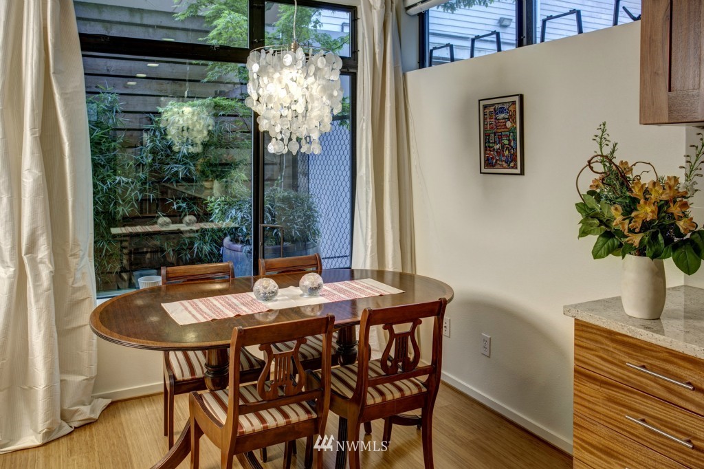 1810 11th Avenue, Unit A Seattle, WA 98122 - Photo 8 of 23