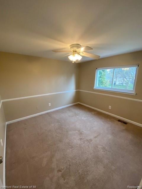37354 Chesapeake Road Farmington Hills, MI 48335 - Photo 15 of 21
