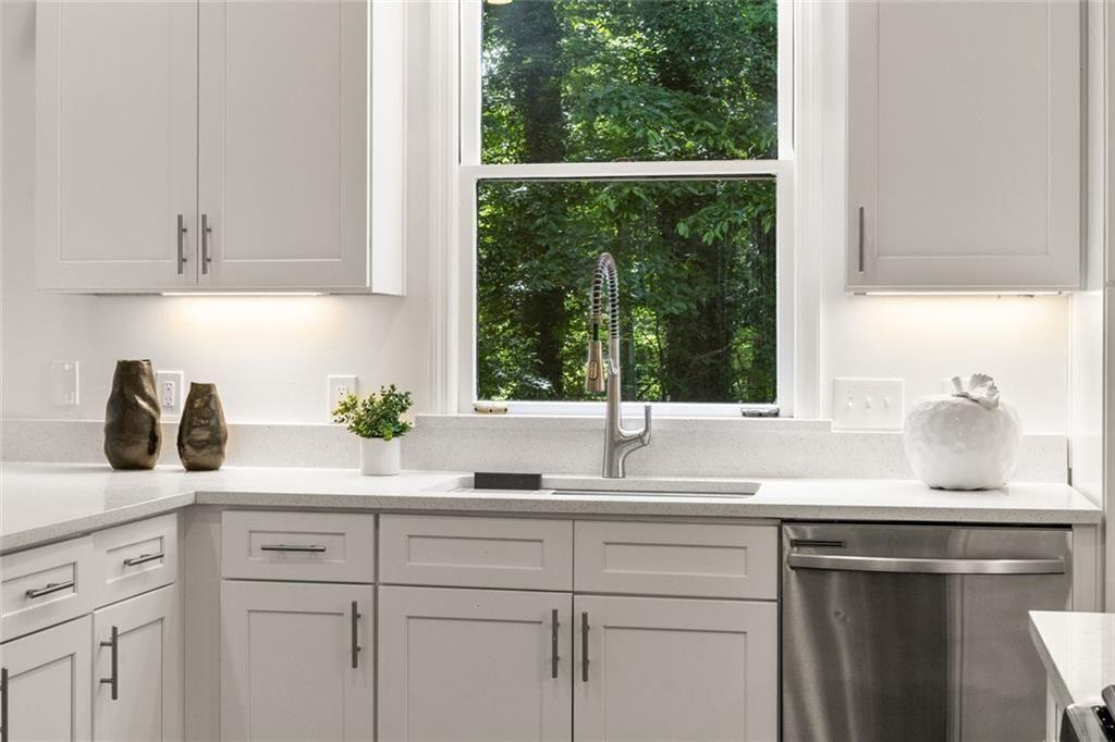 1260 Heards Ferry Road Northwest Sandy Springs, GA 30328 - Photo 26 of 73