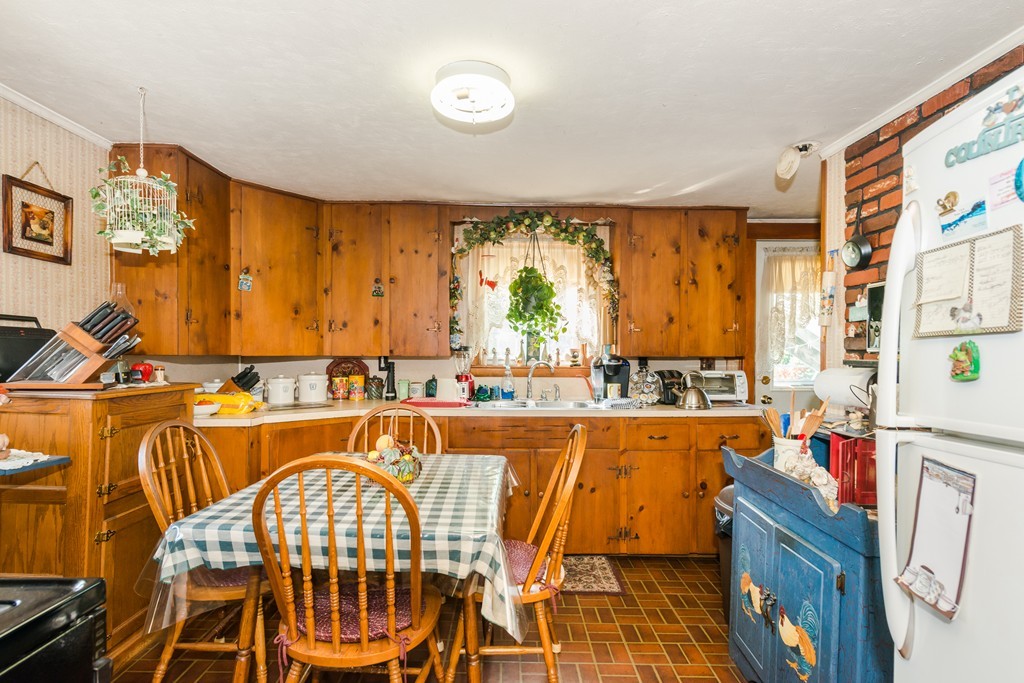 62 Beach Road Salisbury, MA 01952 - Photo 4 of 20 a very nice looking kitchen with a large window