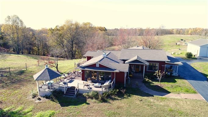 3111 Lewis Road Santa Fe, TN 38482 - Photo 5 of 40 a view of houses with swimming pool and a yard
