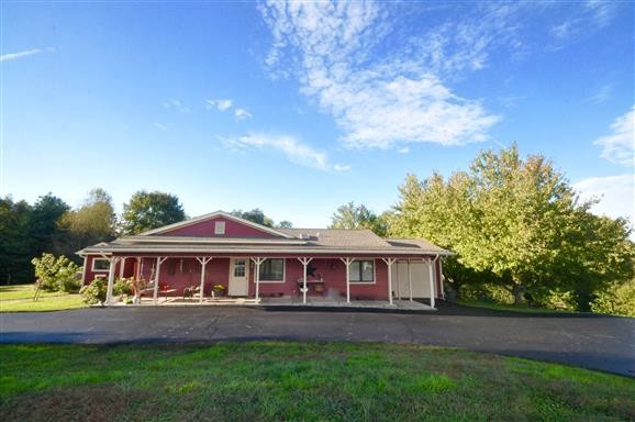3111 Lewis Road Santa Fe, TN 38482 - Photo 6 of 40 a front view of a house with garden