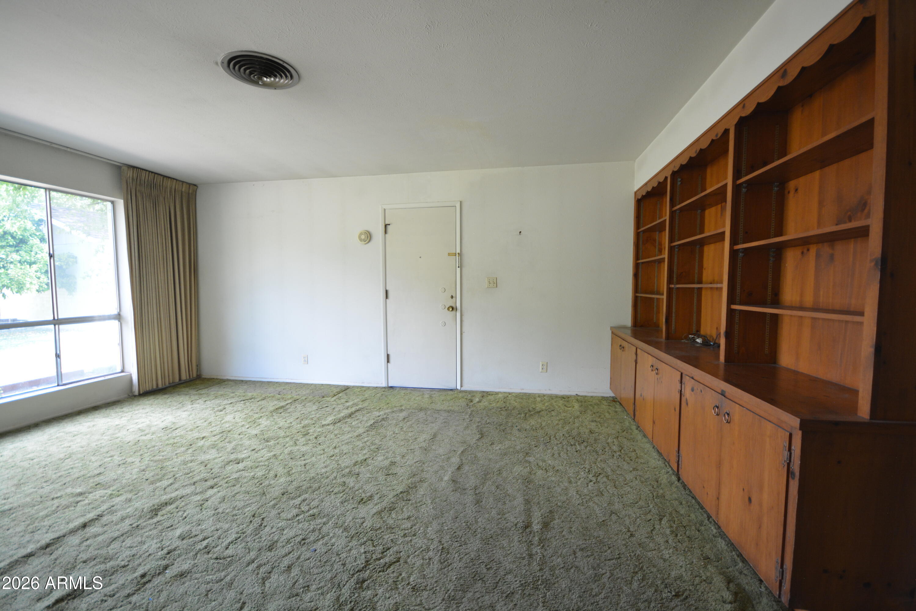 1302 West Hayward Avenue Phoenix, AZ 85021 - Photo 13 of 26 cabinet