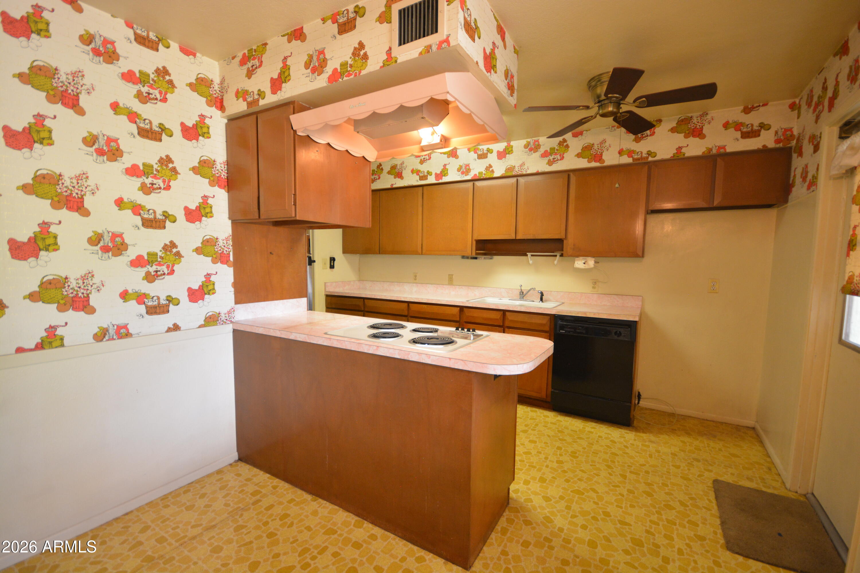 1302 West Hayward Avenue Phoenix, AZ 85021 - Photo 15 of 26 Kitch