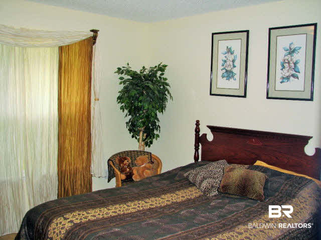 13200 Labradors Run Foley, AL 36535 - Photo 13 of 24