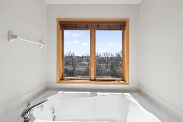 $615,000 | 17792 Hickory Trail, Lakeville, MN 55044