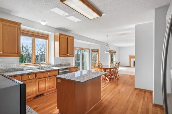 $615,000 | 17792 Hickory Trail, Lakeville, MN 55044