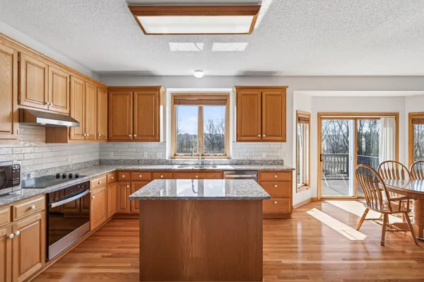 $615,000 | 17792 Hickory Trail, Lakeville, MN 55044