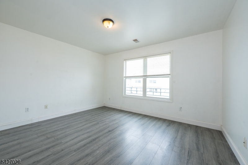 447 South 9th Street Newark, NJ 07103 - Photo 11 of 14