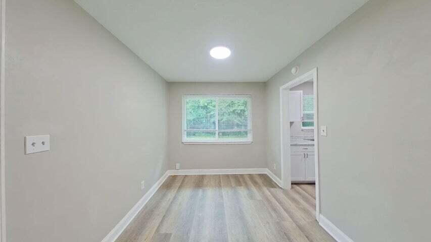 23 Ranger Street Southwest Fort Walton Beach, FL 32548 - Photo 3 of 6 dining area