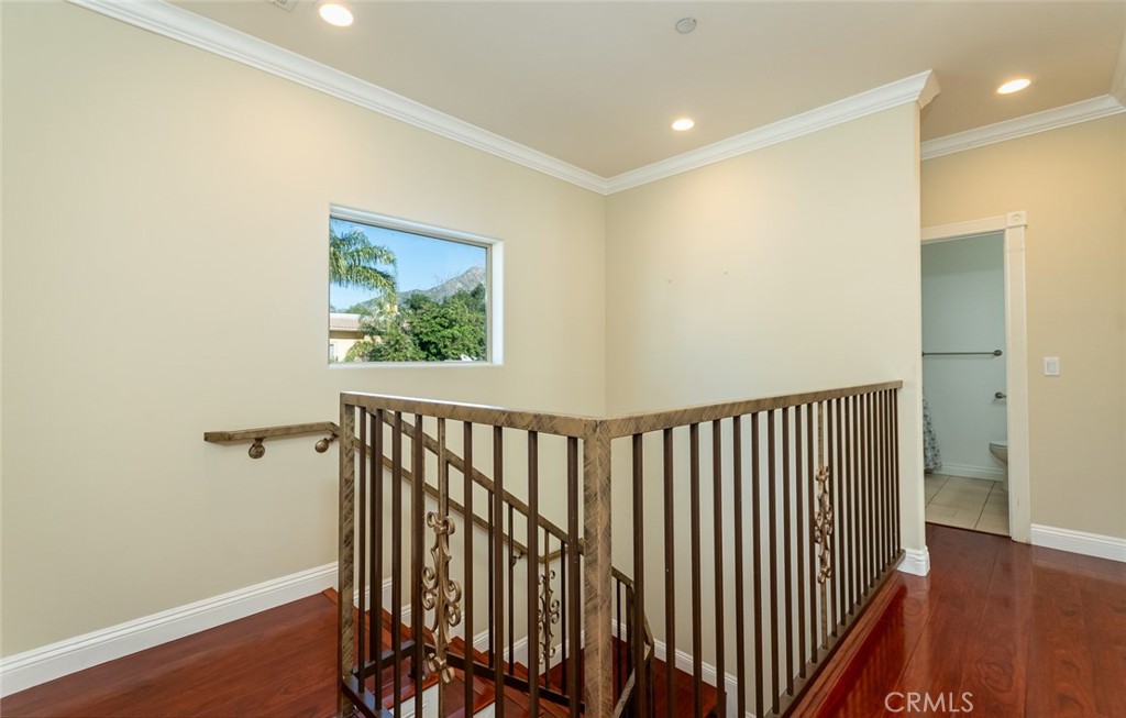 10160 Fernglen Avenue, Unit 7 Tujunga, CA 91042 - Photo 16 of 37