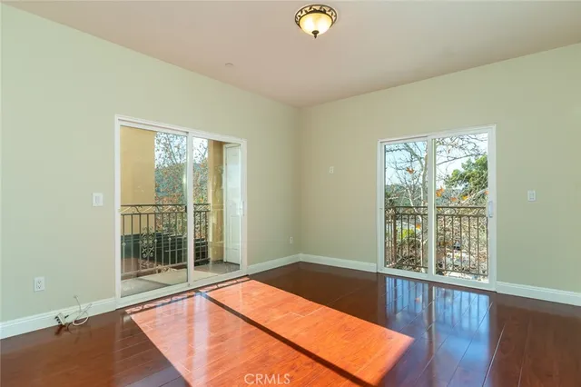 $700,000 | 10160 Fernglen Avenue, Unit 7, Tujunga, CA 91042