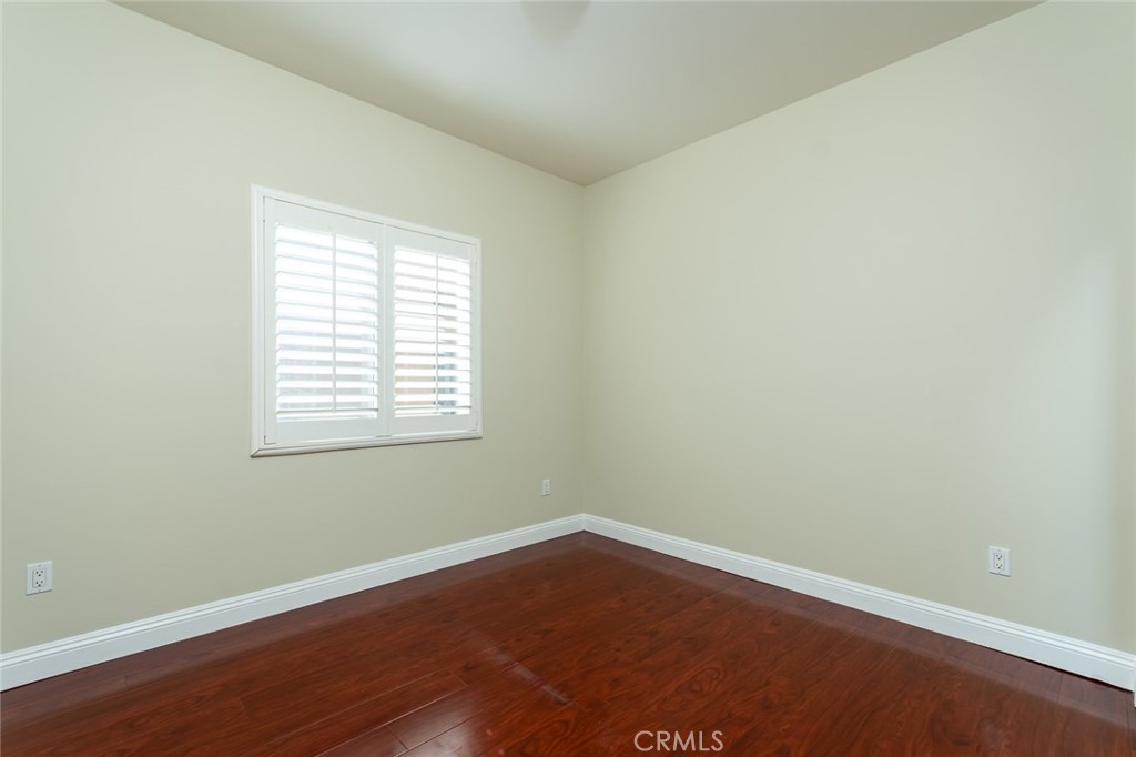 10160 Fernglen Avenue, Unit 7 Tujunga, CA 91042 - Photo 25 of 37