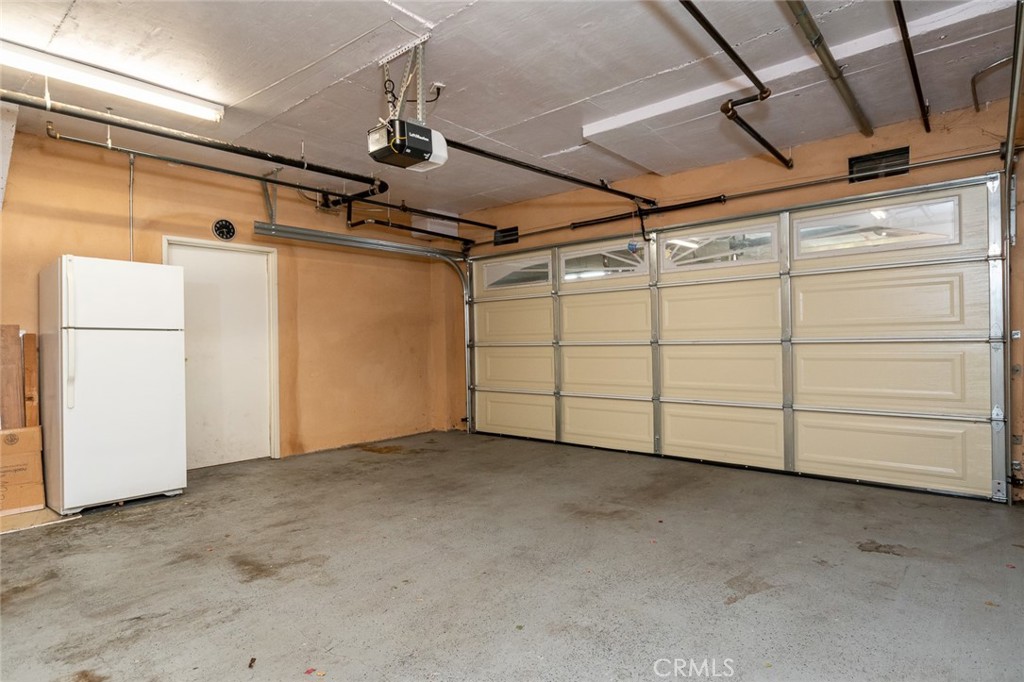 10160 Fernglen Avenue, Unit 7 Tujunga, CA 91042 - Photo 35 of 37