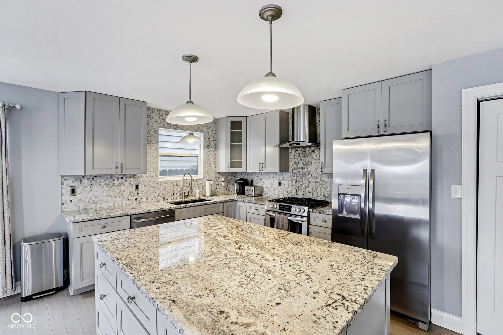 422 Sanders Street Indianapolis, IN 46225 - Photo 13 of 49