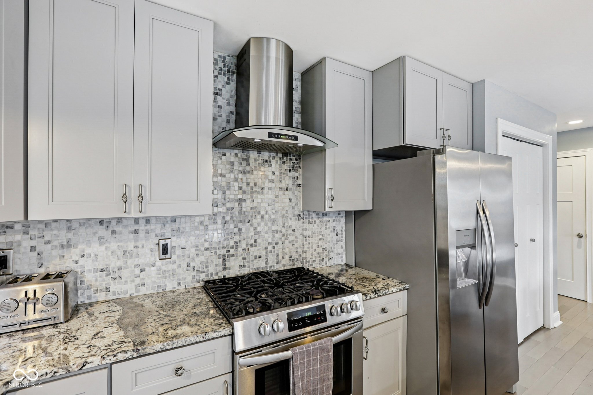 422 Sanders Street Indianapolis, IN 46225 - Photo 15 of 49