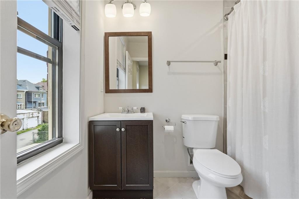 5443 Jackson Street Pittsburgh, PA 15206 - Photo 24 of 46 Second bedroom's ensuite full bath