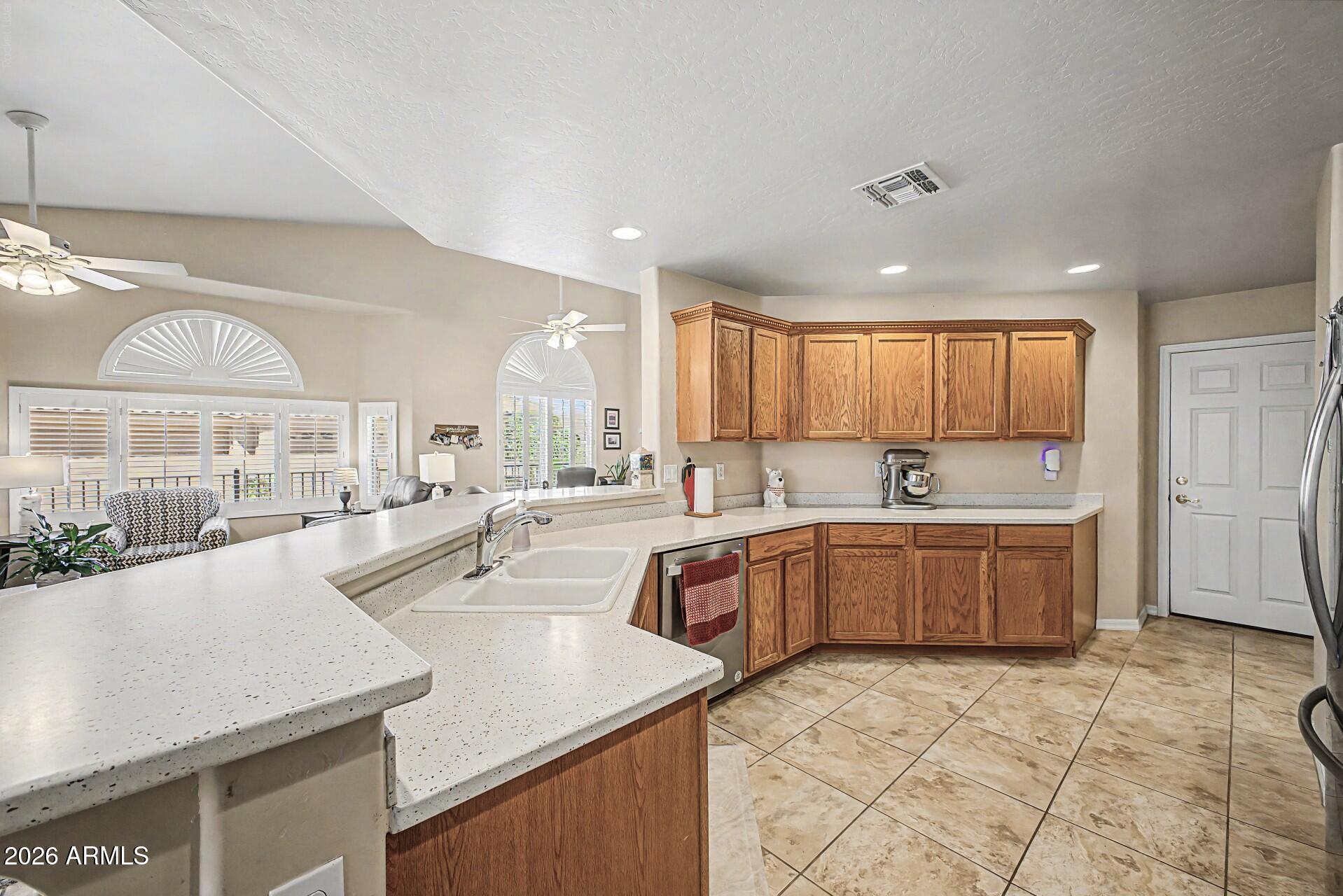 4202 East Broadway Road, Unit 16 Mesa, AZ 85206 - Photo 9 of 39 WELCOME HOME!