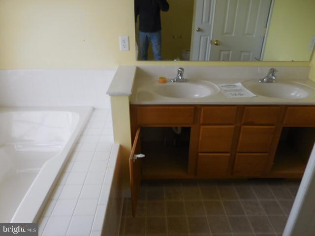317 Maple Avenue, Unit 2 Hanover, PA 17331 - Photo 9 of 12 Gallery Image 9