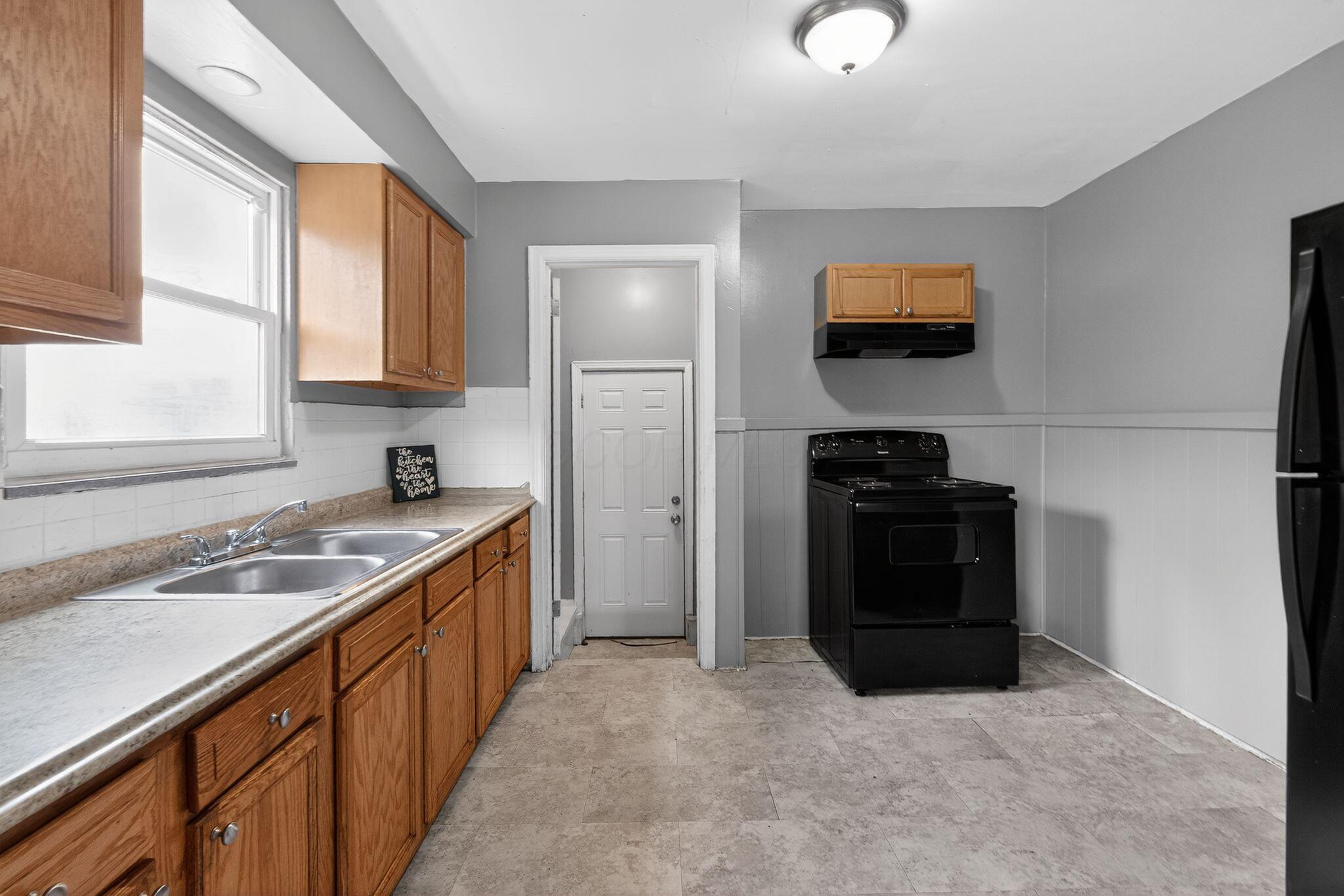 161 South James Road Columbus, OH 43213 - Photo 12 of 34