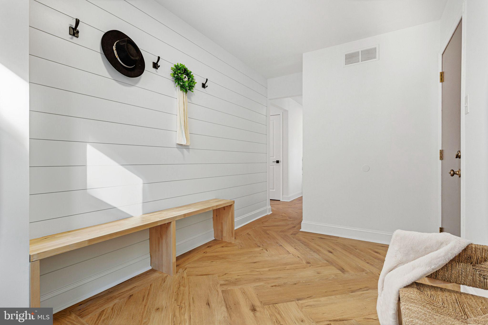 15162 Wayside Road Philadelphia, PA 19116 - Photo 19 of 34