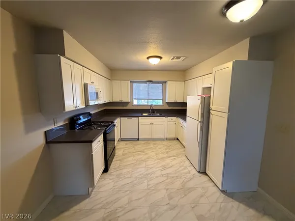 $1,525 | 3417 Civic Center Drive, Unit F, North Las Vegas, NV 89030