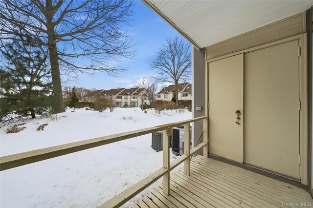 $3,600 | 5 Greenmeadow Drive, Babylon, NY 11702