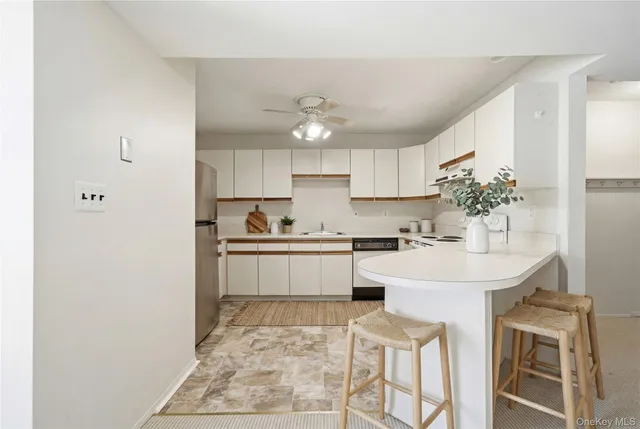 $3,600 | 5 Greenmeadow Drive, Babylon, NY 11702