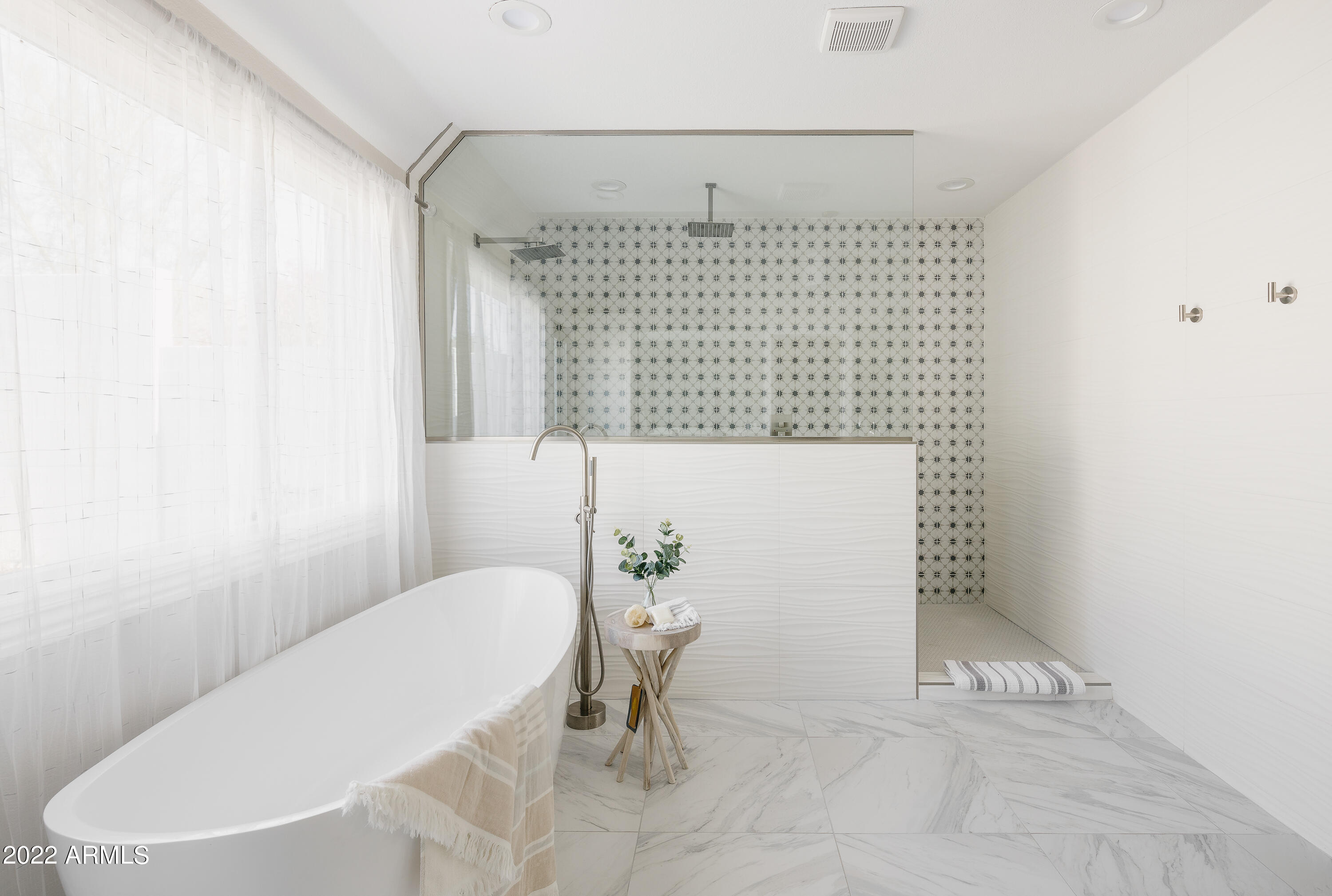 6602 North Praying Monk Road Paradise Valley, AZ 85253 - Photo 20 of 55 LAKOTKO_6602NPrayingMonkRd_WEB-7