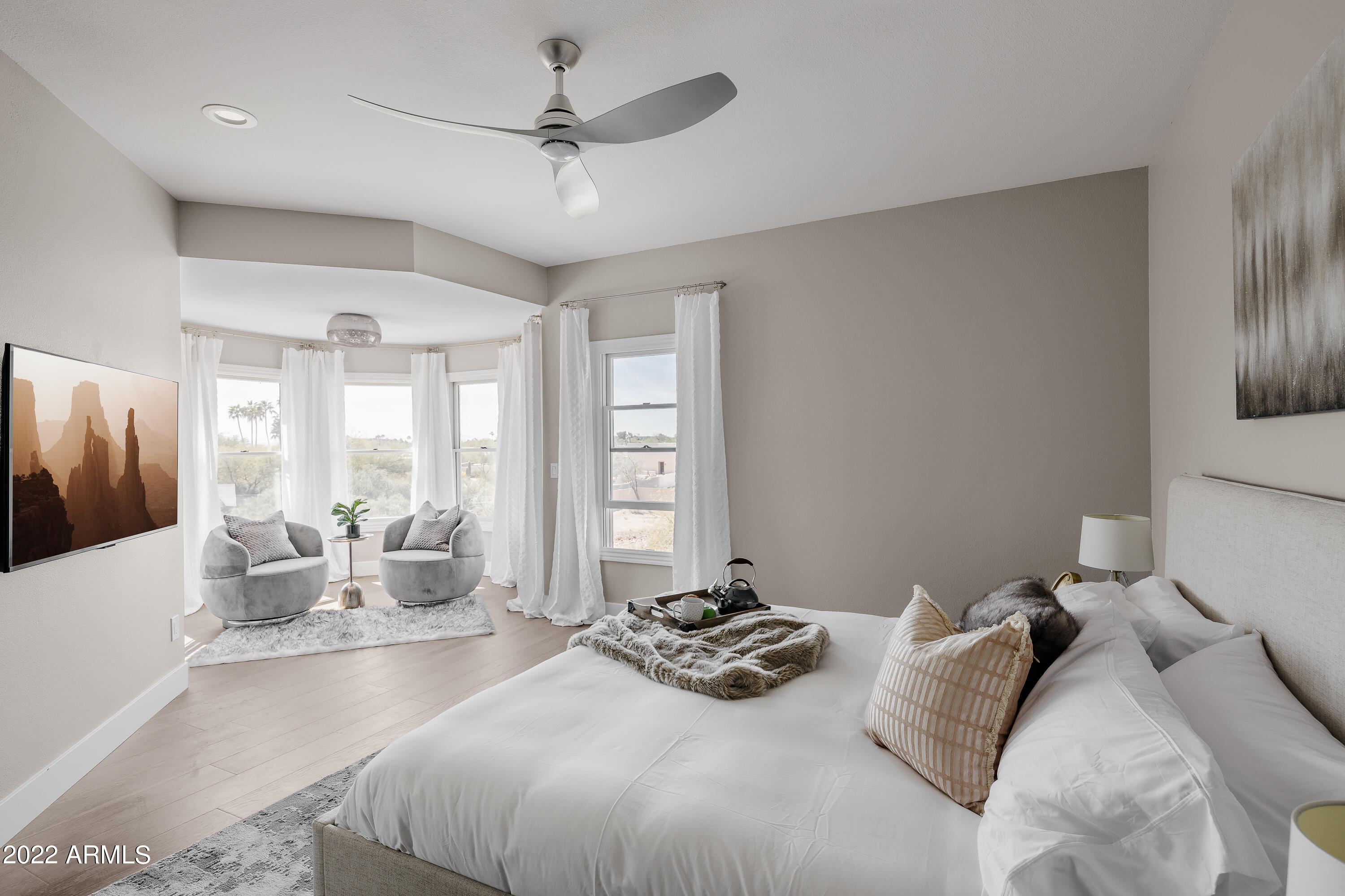 6602 North Praying Monk Road Paradise Valley, AZ 85253 - Photo 25 of 55 LAKOTKO_6602NPrayingMonkRd_WEB-18