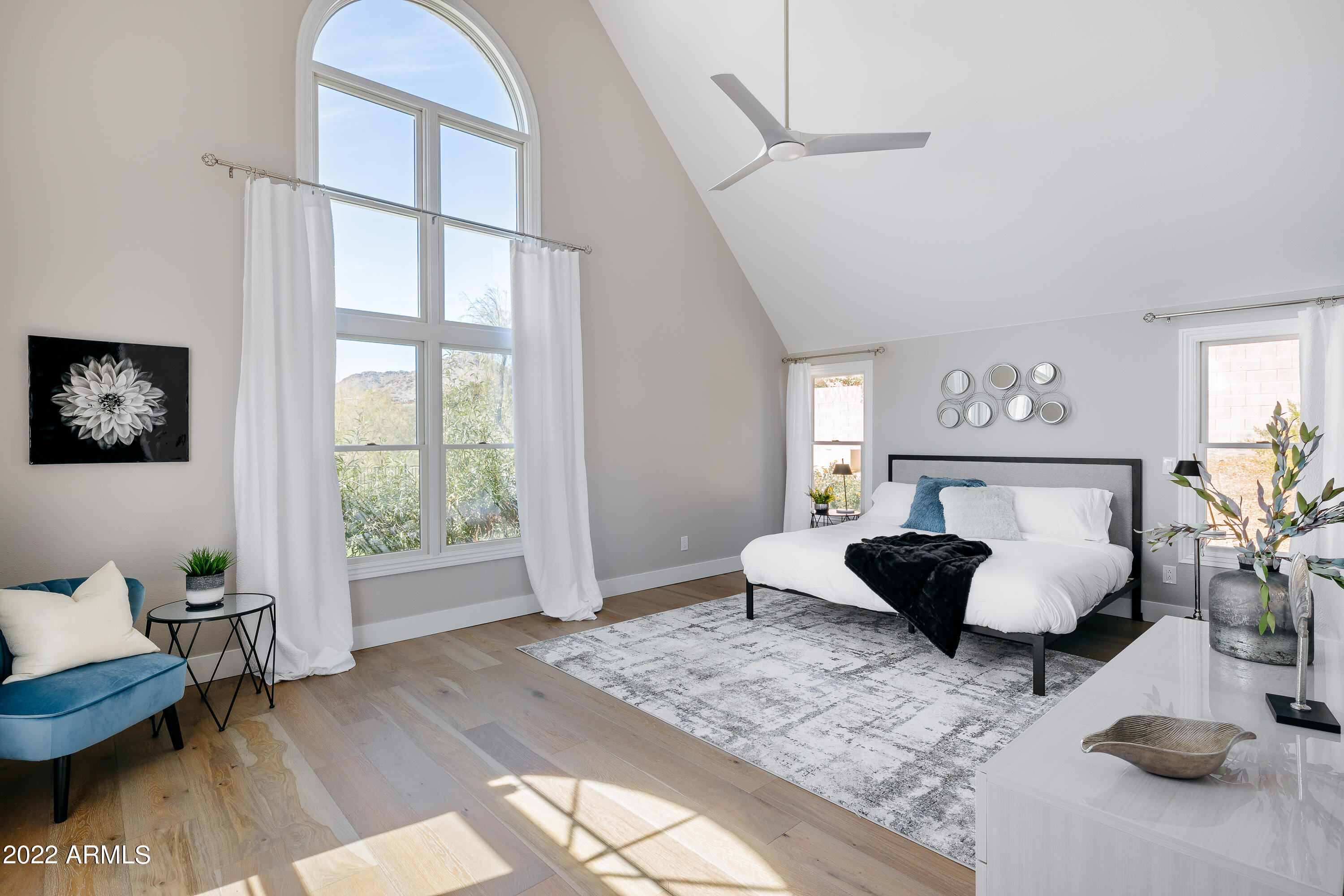 6602 North Praying Monk Road Paradise Valley, AZ 85253 - Photo 30 of 55 LAKOTKO_6602NPrayingMonkRd_WEB-22