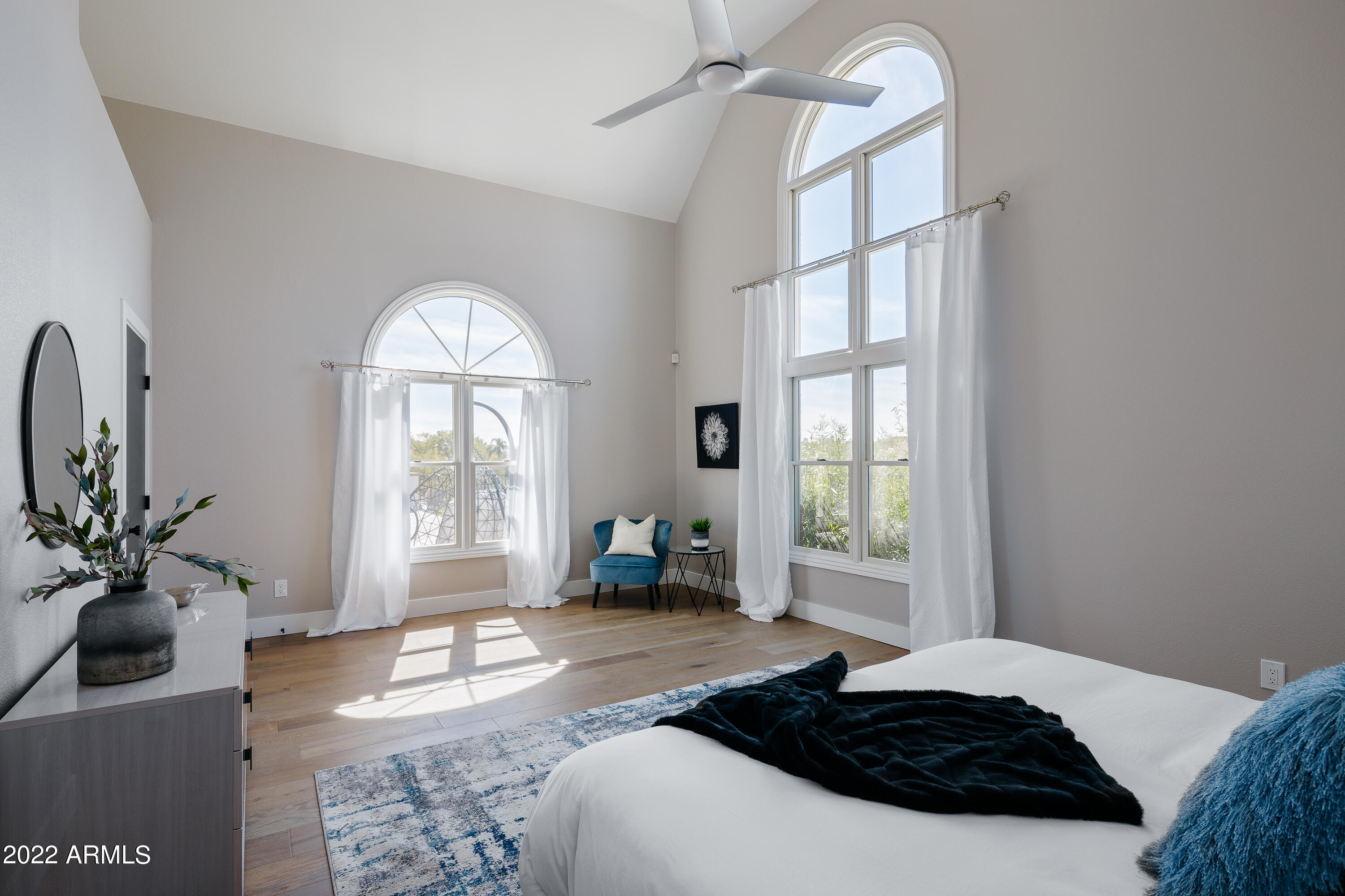 6602 North Praying Monk Road Paradise Valley, AZ 85253 - Photo 32 of 55 LAKOTKO_6602NPrayingMonkRd_WEB-23