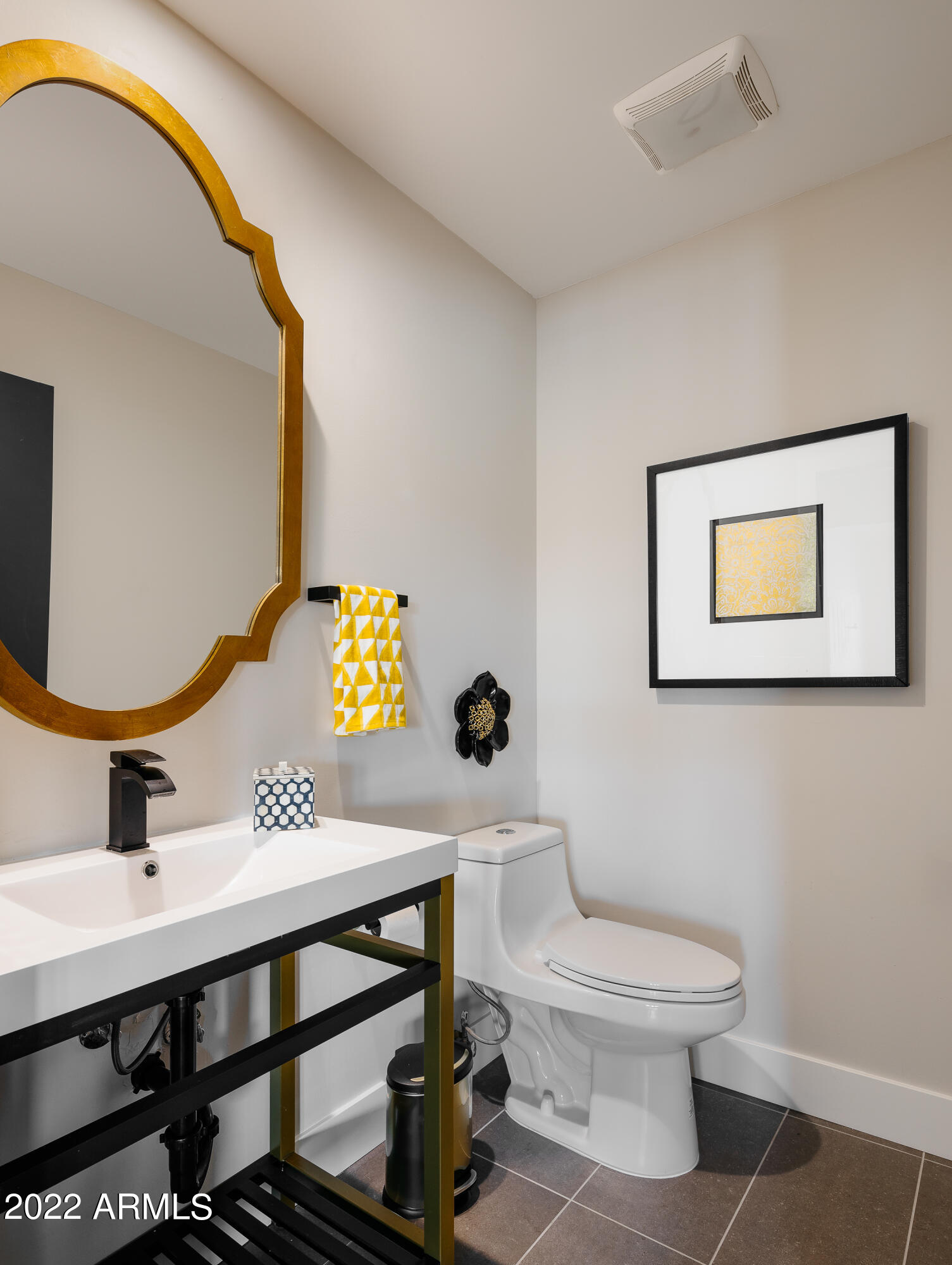 6602 North Praying Monk Road Paradise Valley, AZ 85253 - Photo 33 of 55 LAKOTKO_6602NPrayingMonkRd_WEB-3