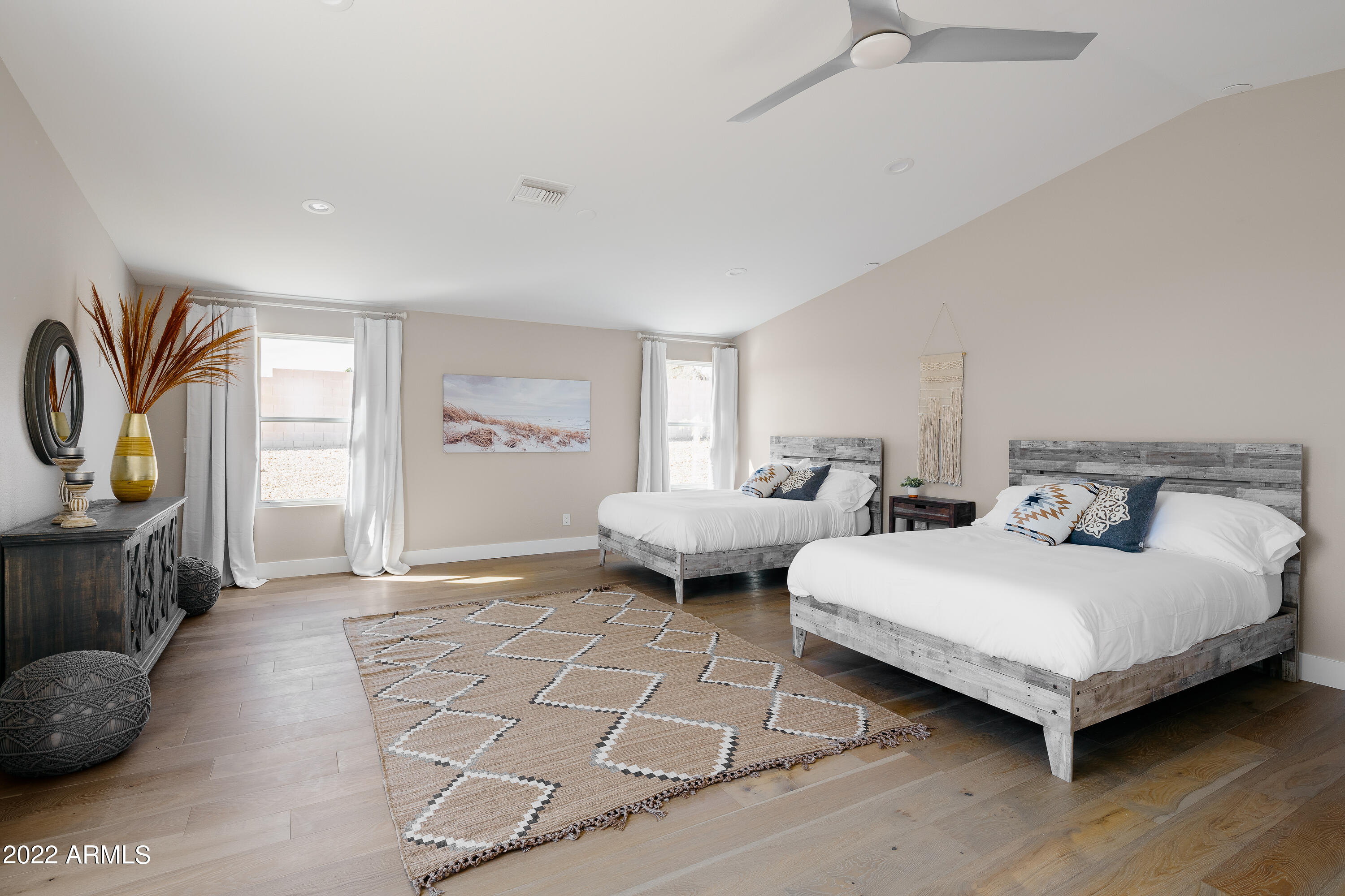 6602 North Praying Monk Road Paradise Valley, AZ 85253 - Photo 41 of 55 LAKOTKO_6602NPrayingMonkRd_WEB-42