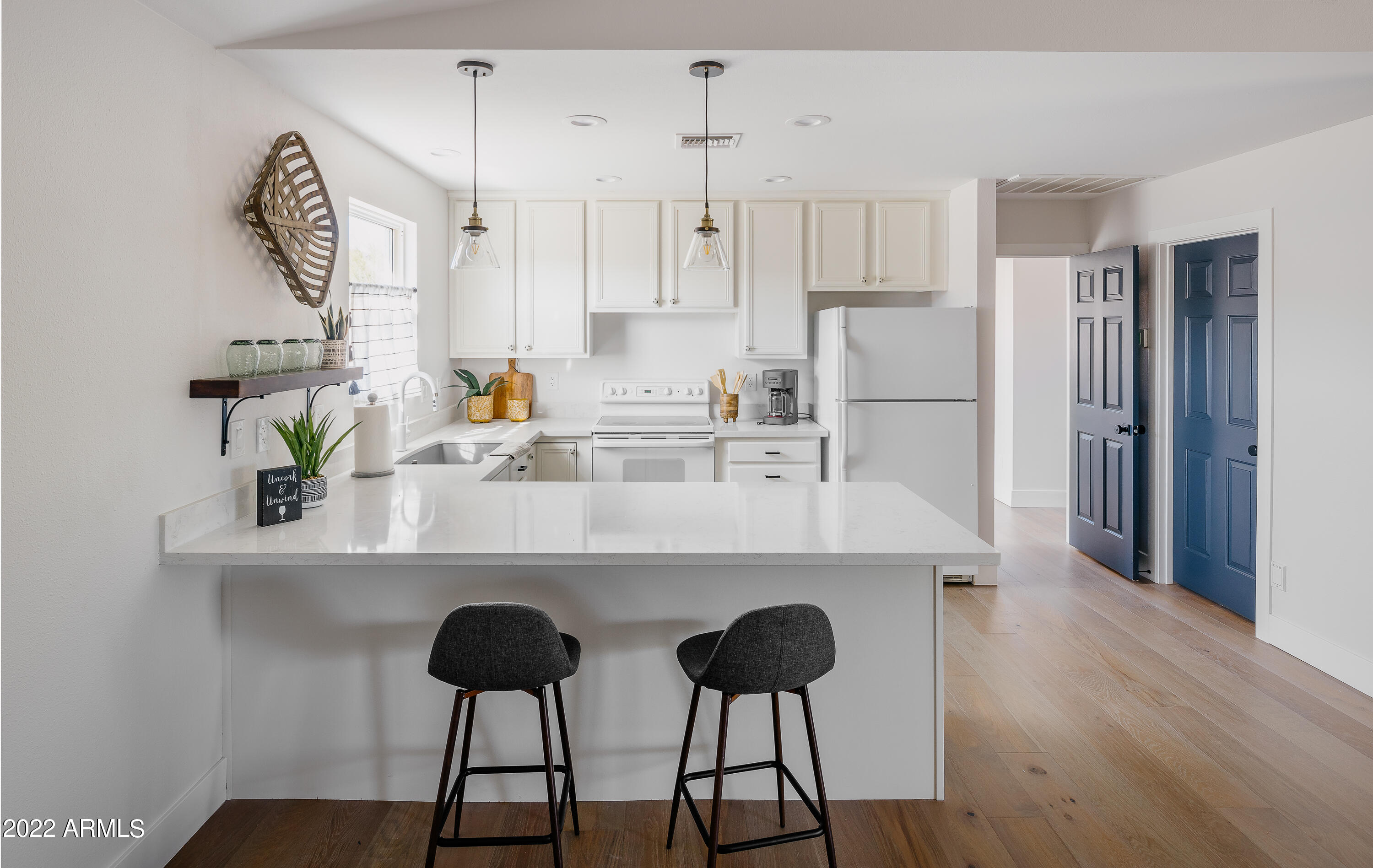 6602 North Praying Monk Road Paradise Valley, AZ 85253 - Photo 46 of 55 LAKOTKO_6602NPrayingMonkRd_WEB-46