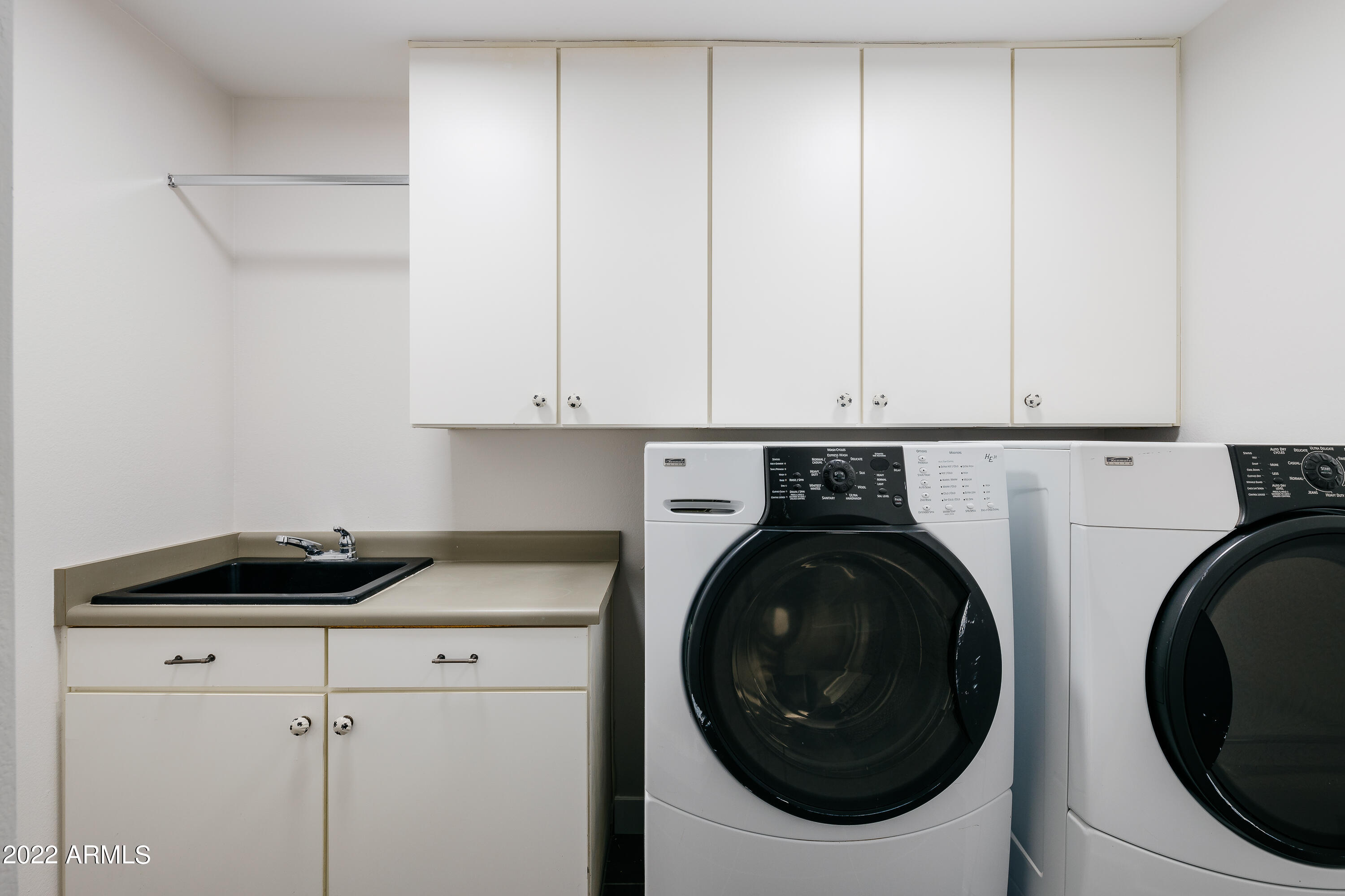 6602 North Praying Monk Road Paradise Valley, AZ 85253 - Photo 48 of 55 LAKOTKO_6602NPrayingMonkRd_WEB-33