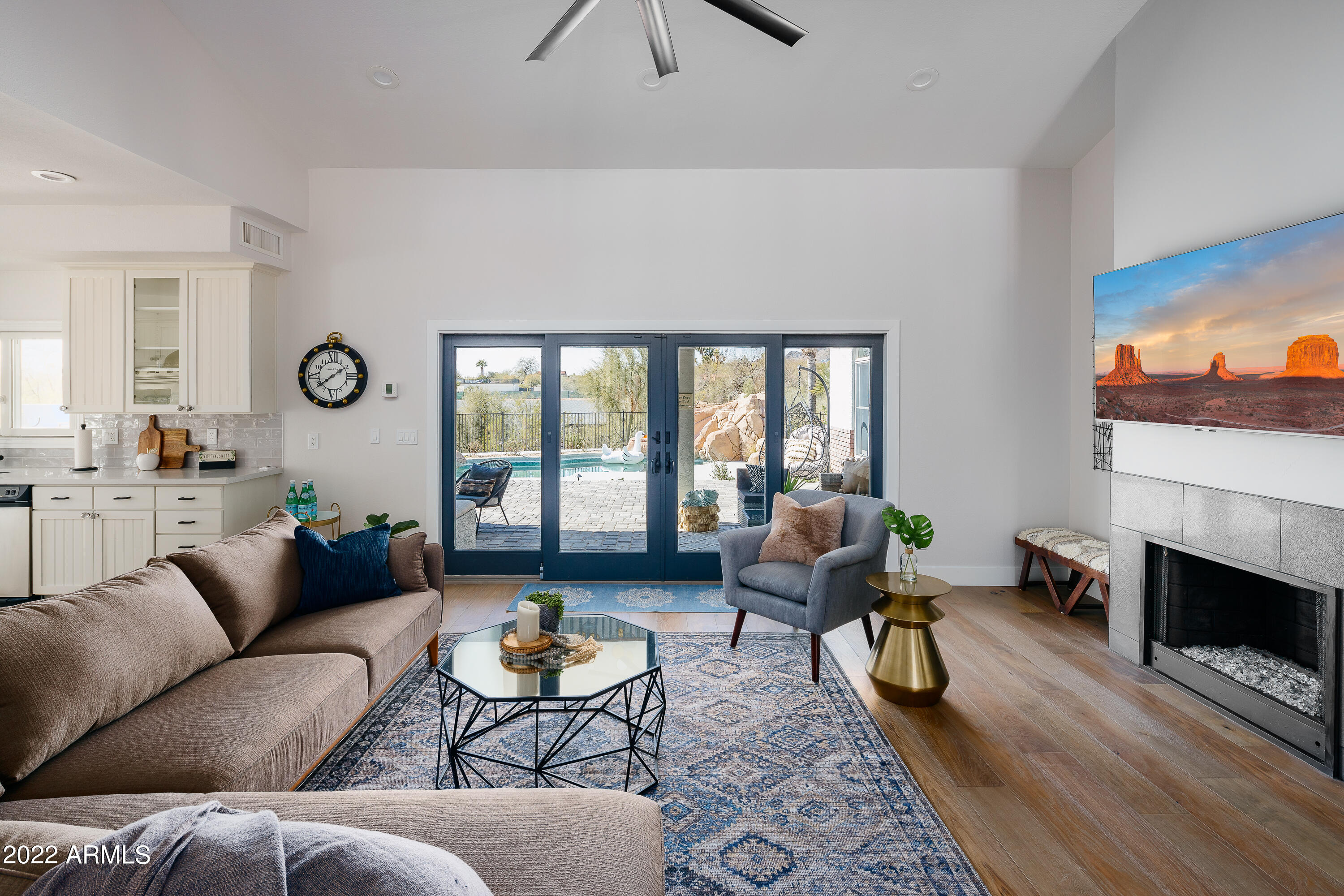 6602 North Praying Monk Road Paradise Valley, AZ 85253 - Photo 8 of 55 LAKOTKO_6602NPrayingMonkRd_WEB-31