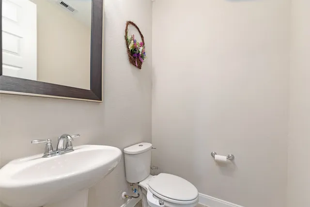 $4,000 | 1984 Highland Meadows Drive, Pearland, TX 77089