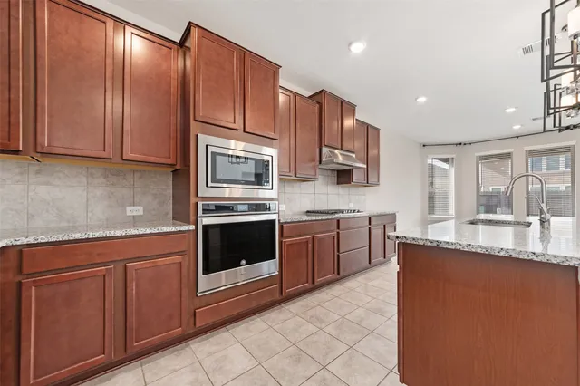 $4,000 | 1984 Highland Meadows Drive, Pearland, TX 77089