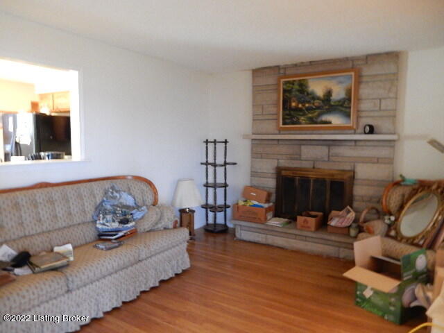 111 West Beechgrove Road Lebanon Junction, KY 40150 - Photo 3 of 15 DSCN6937