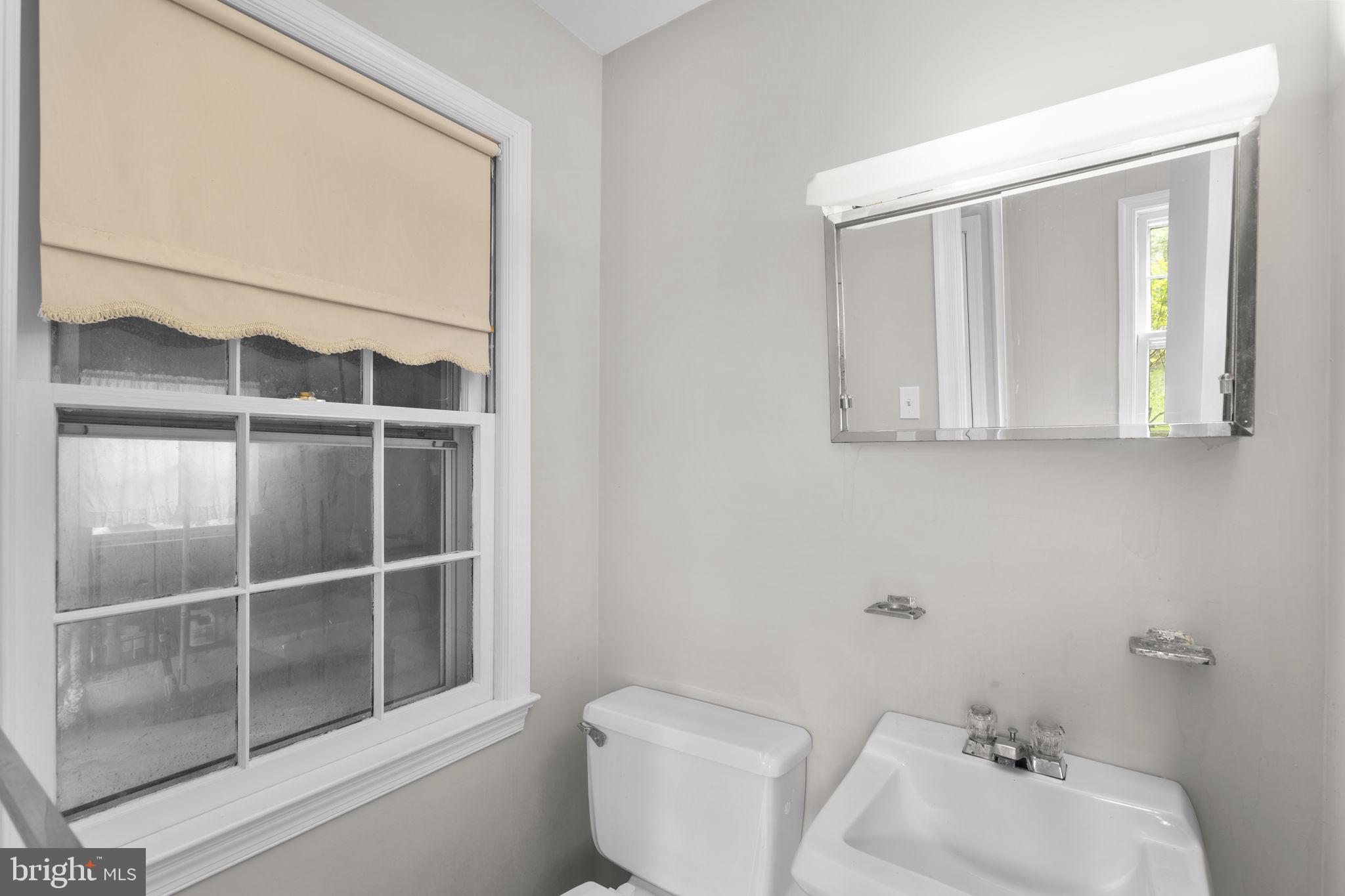 1585 Kimblewick Road Potomac, MD 20854 - Photo 32 of 60