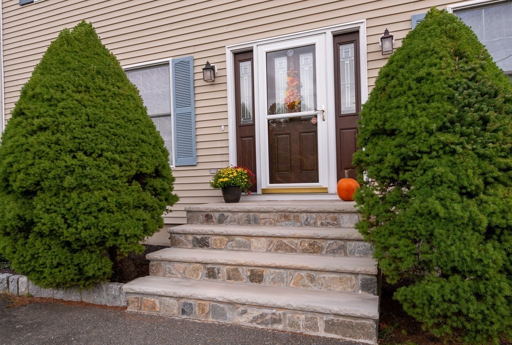 4 Stacia Road Peabody, MA 01960 - Photo 4 of 42 Gallery Image 4