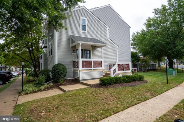 $2,300 | 12887A Grays Pointe Road, Unit 12887A, Fairfax, VA 22033
